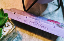 Load image into Gallery viewer, mum in a million soy wax melt snap bar, color &amp; scent can be customized.
