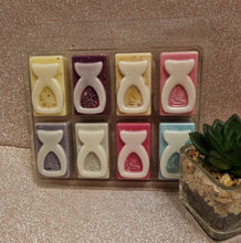 Load image into Gallery viewer, soy wax melt 8 cell burner clamshell - perfume collections
