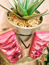 Load image into Gallery viewer, Rose scented soy wax melt geo clamshell
