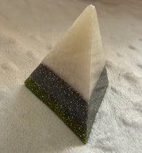 Load image into Gallery viewer, Mini resin pyramid
