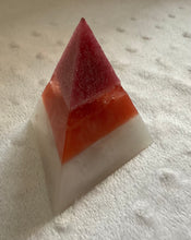 Load image into Gallery viewer, Mini resin pyramid
