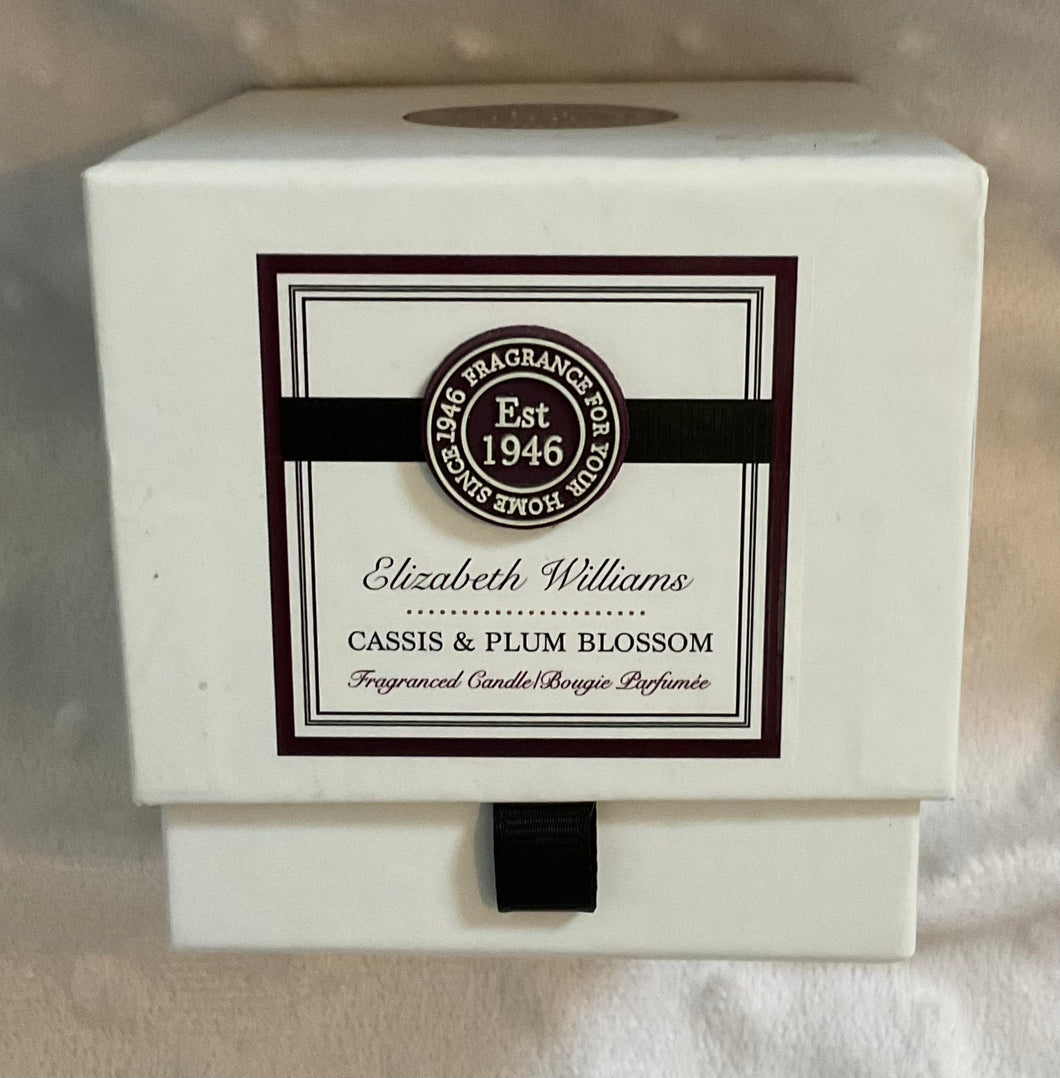 Glass candle in box - cassis & plum blossom