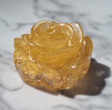 Load image into Gallery viewer, Resin rose
